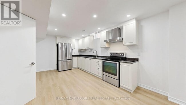 Building Photo - 103 Longhouse St