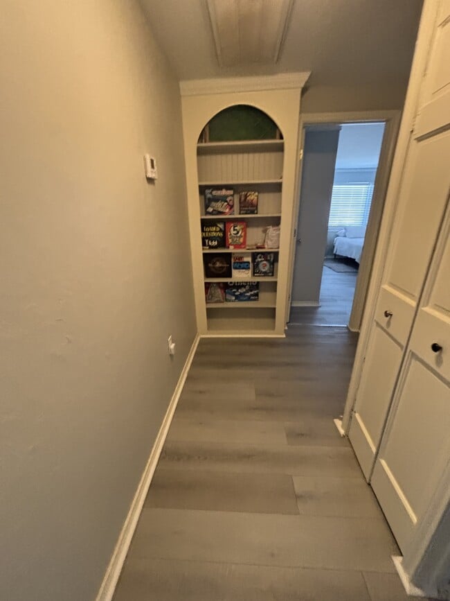 Building Photo - 116 Matlock