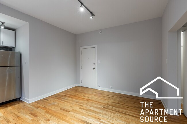 Foto del edificio - 2420 N Kedzie Blvd