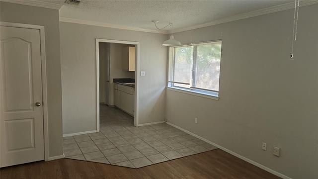 Foto del edificio - 1716 Windsong Ln