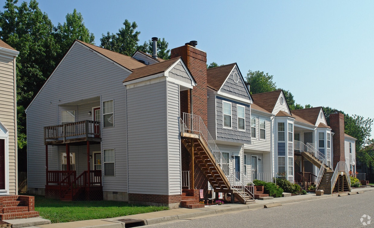 423427 Lester Rd, Newport News, VA 23601 Apartments in Newport News