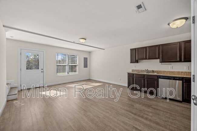 Building Photo - 83 River Stancil Dr