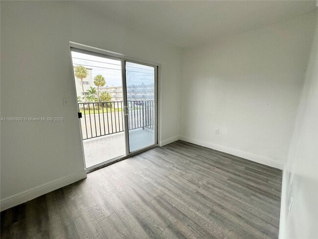 Foto del edificio - 13280 NE 6th Ave