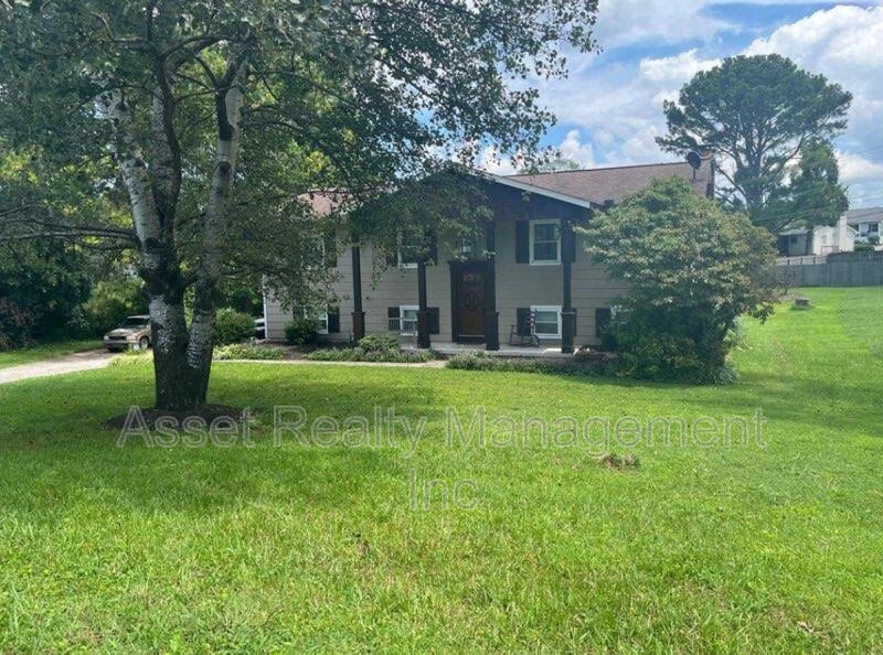 Foto principal - 2700 Aldwych Ln