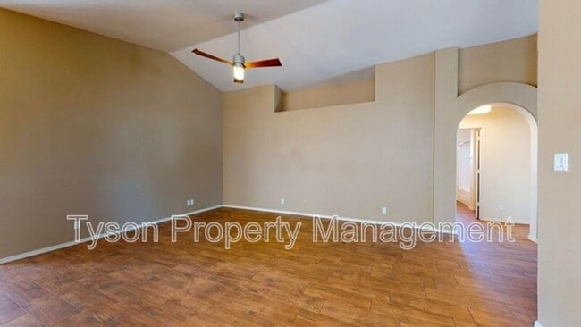 Building Photo - 6248 Calle Feliz NW