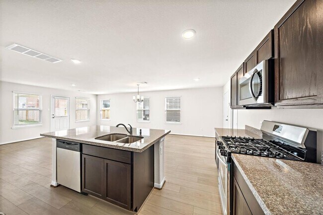 Building Photo - 7026 Cedar Breeze Ct