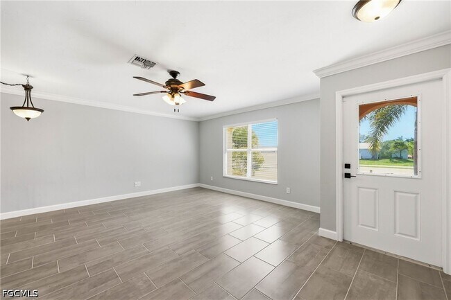 Building Photo - 4346 Santa Barbara Blvd