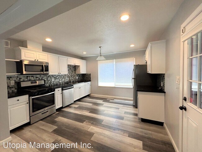 Building Photo - 2 br, 1 bath House - 3800 13th Avenue