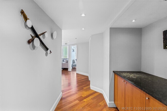 Foto del edificio - 1717 N Bayshore Dr