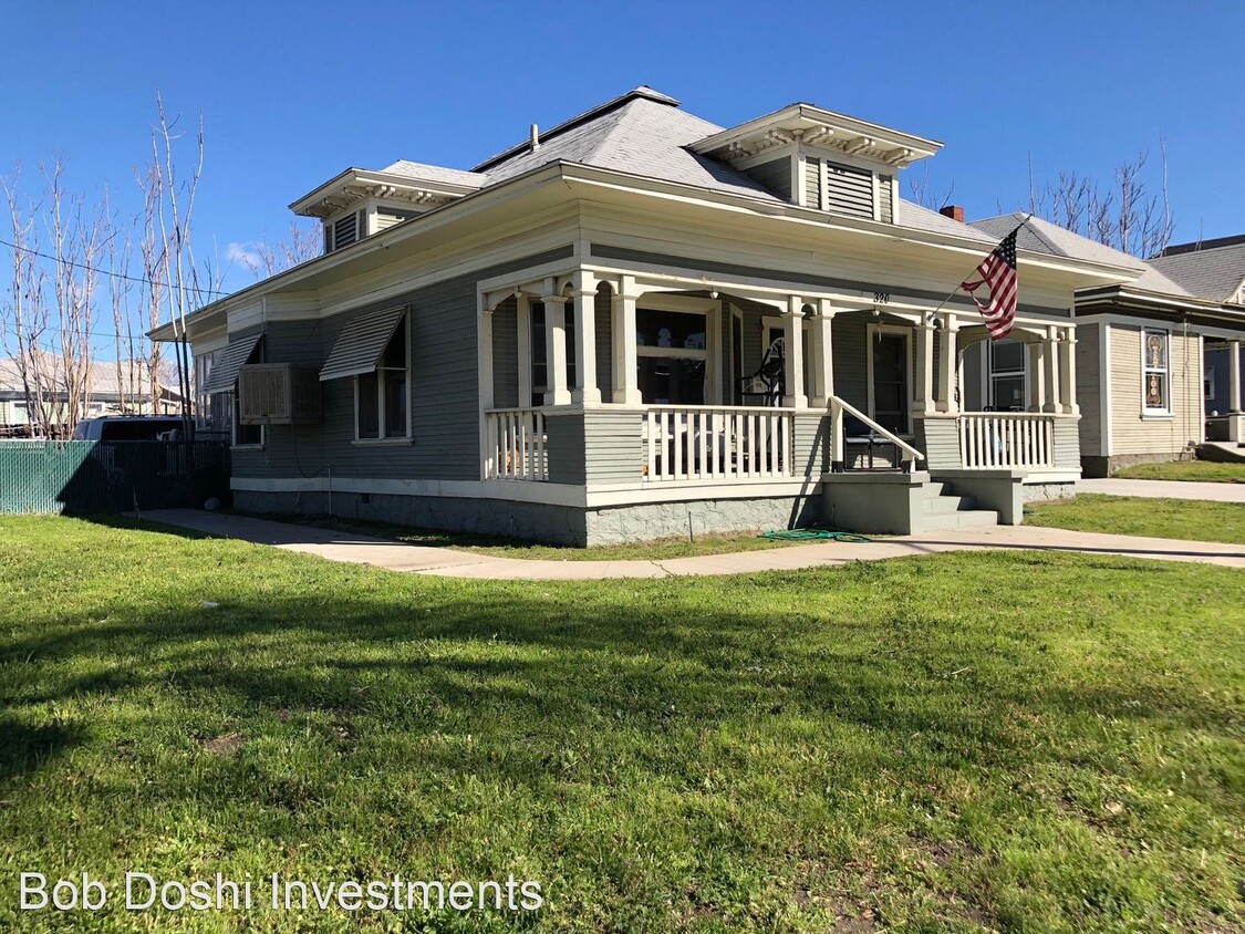 Primary Photo - 4 br, 2 bath House - 320 W. Colton Ave.