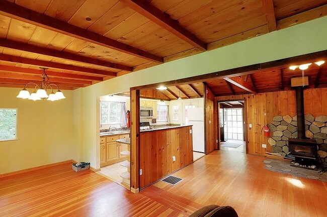 Photo - Cozy Mountain Hideaway House