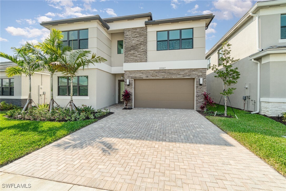 Foto principal - 20587 Fair Oak Ln