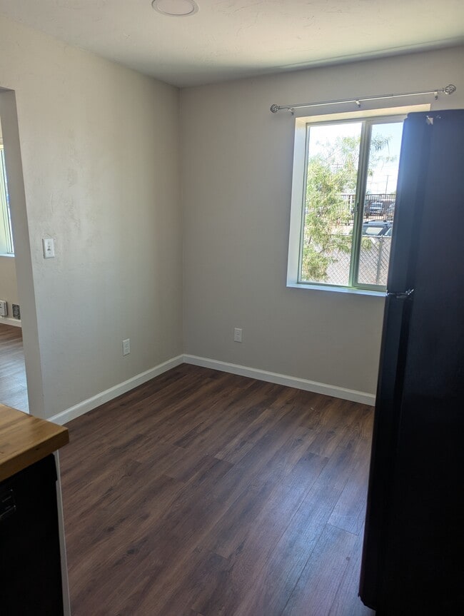 Building Photo - 24 W Rillito St