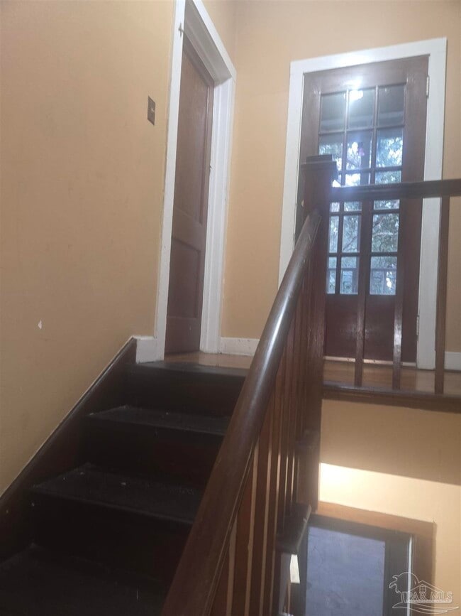 Foto del edificio - 515 N Barcelona St