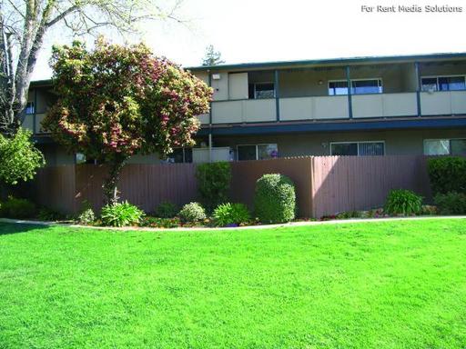 Building Photo - 375 Mcrae Way