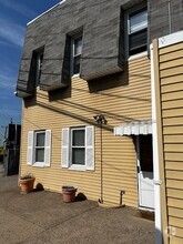 Building Photo - 417 Fairview Ave