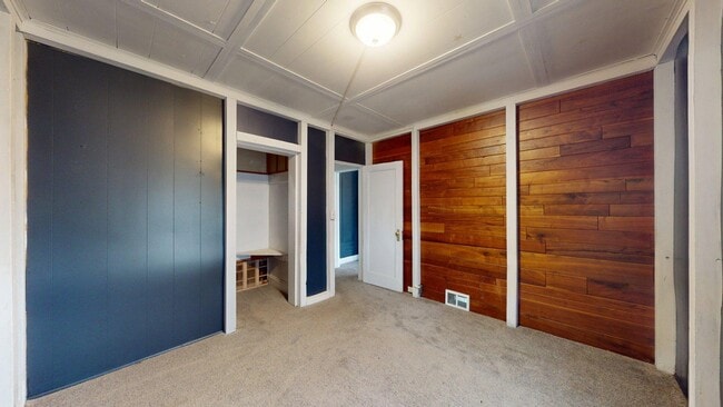 Building Photo - 3889 W 33rd St