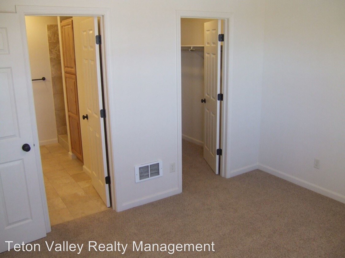 7552 Mountain Laurel Dr Unit D5, Victor, ID 83455 Condo for Rent in Victor, ID