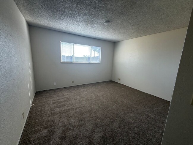 Building Photo - 612 Wigeon Way