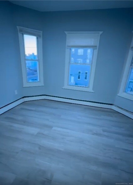 Foto del edificio - 746 Maple St