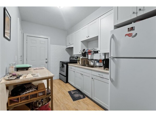 Foto del edificio - 3139 3rd Ave S