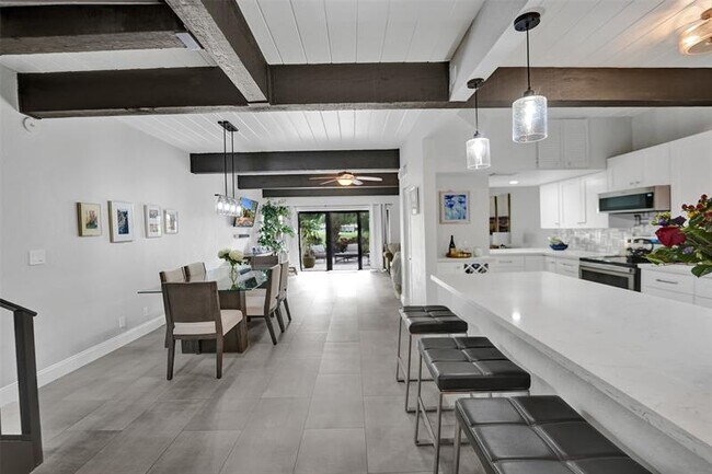 Foto del edificio - 700 E Coco Plum Cir