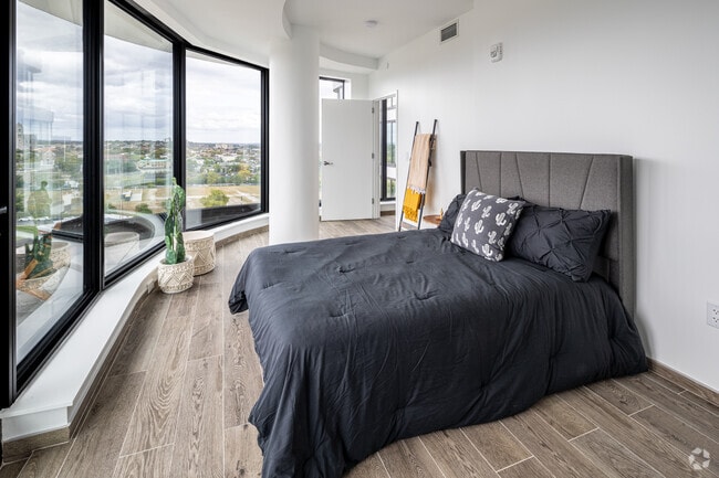 1BR, 1BA - 521SF - Bedroom - Hoyt Tower