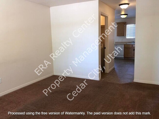 Foto del edificio - 2 Bedroom 1 bath Twin Home in a Great Area
