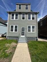 Building Photo - 3923 Elm St