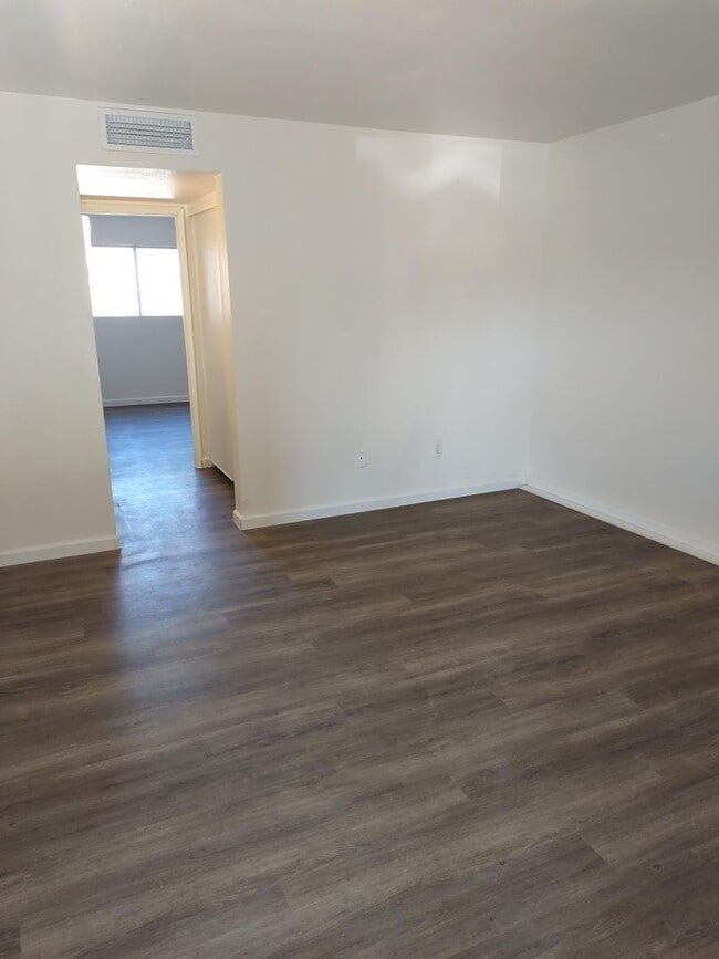 Interior Photo - Midtown Commons