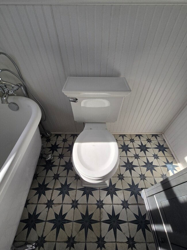 Building Photo - 3409 Avenue L