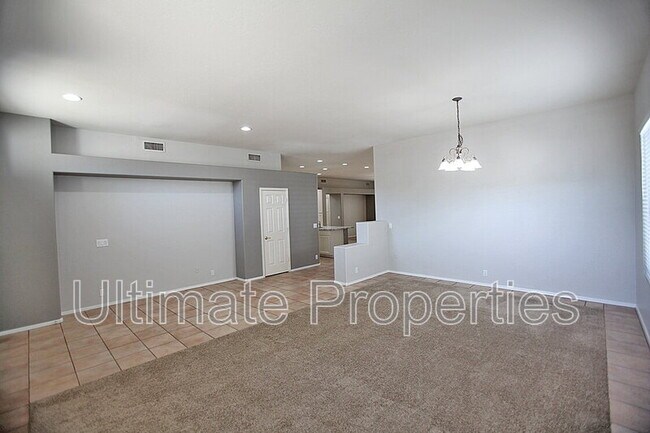 Building Photo - 8010 W Yukon Dr