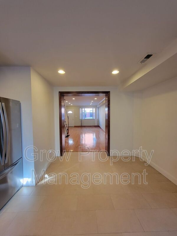 Foto del edificio - 1124 Cantrell St
