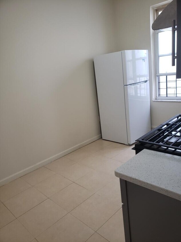 Foto principal - 1660 80th St