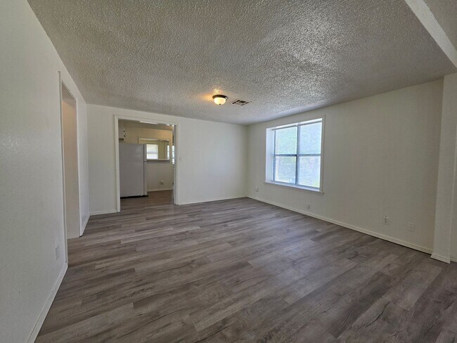 Foto del edificio - 3 bedroom home in Shawnee!