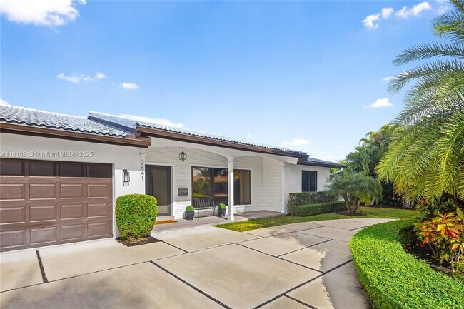 Foto del edificio - 2841 NE 55th St