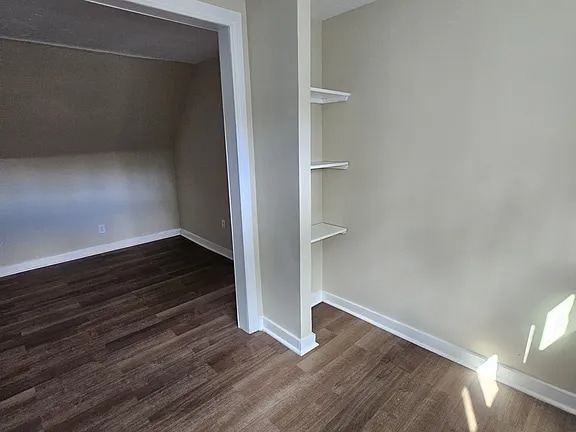 424 E 149th St Cleveland, OH 44110 – photo 2