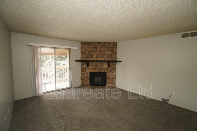 Building Photo - 4400 S Quebec St
