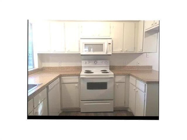 Building Photo - 1302 Mohawk Dr