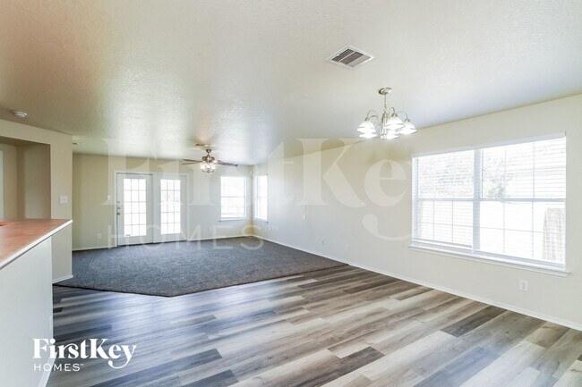 Foto del edificio - 4911 Viking Coral