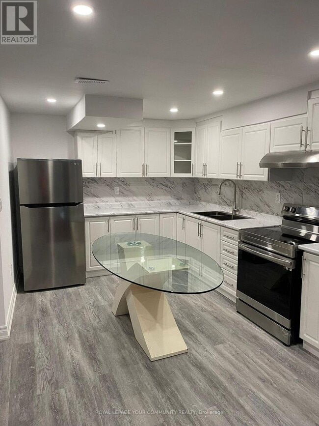 Building Photo - 249 S Ocean Dr