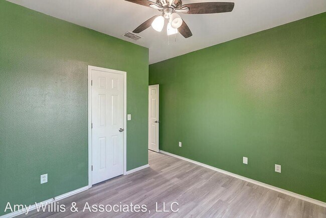 Foto del edificio - 4 br, 2 bath House - 7605 Cougar Dr.