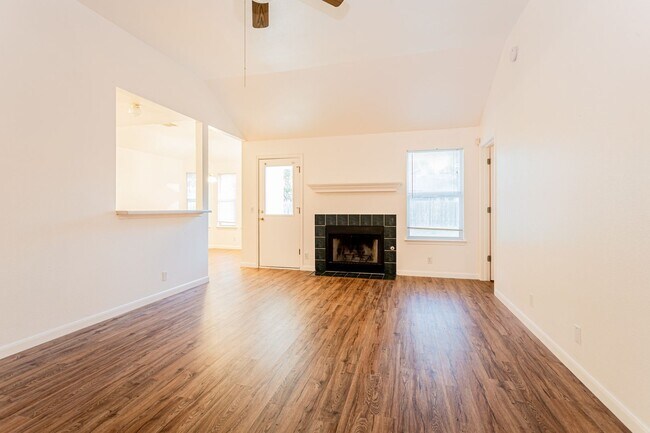 Building Photo - Charming 3-Bedroom, 2-Bath Single-Family Home