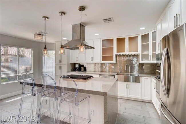 Foto del edificio - 8645 Caribbean Ct