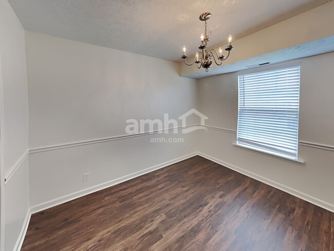 Foto del edificio - 7460 Maggie Dr