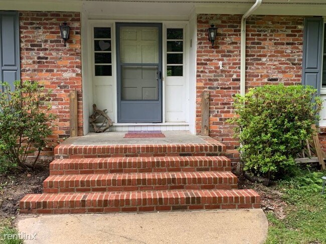 Building Photo - 3 br, 2.5 bath House - 275 Princess Pl