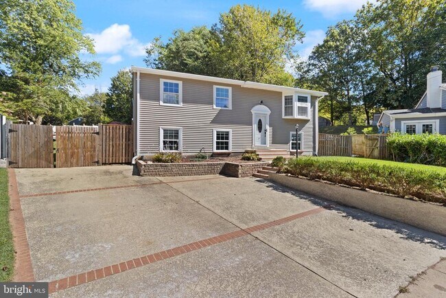 Building Photo - 13730 Marilyn Ct