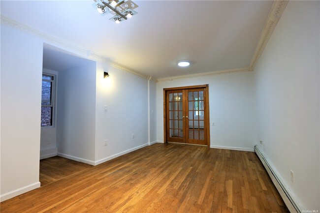 Building Photo - 241 55th St