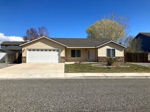 Building Photo - 5402 Kirkwood Ln