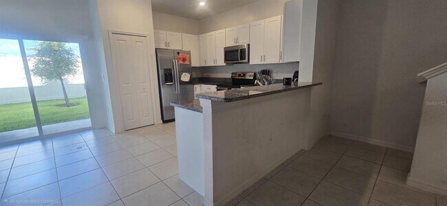 Building Photo - 255 Tulip Banded Wy